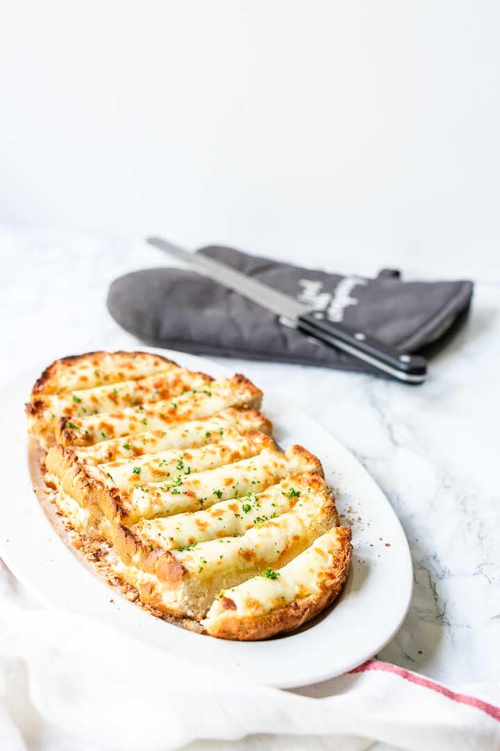 Easy Cheesy Garlic Bread