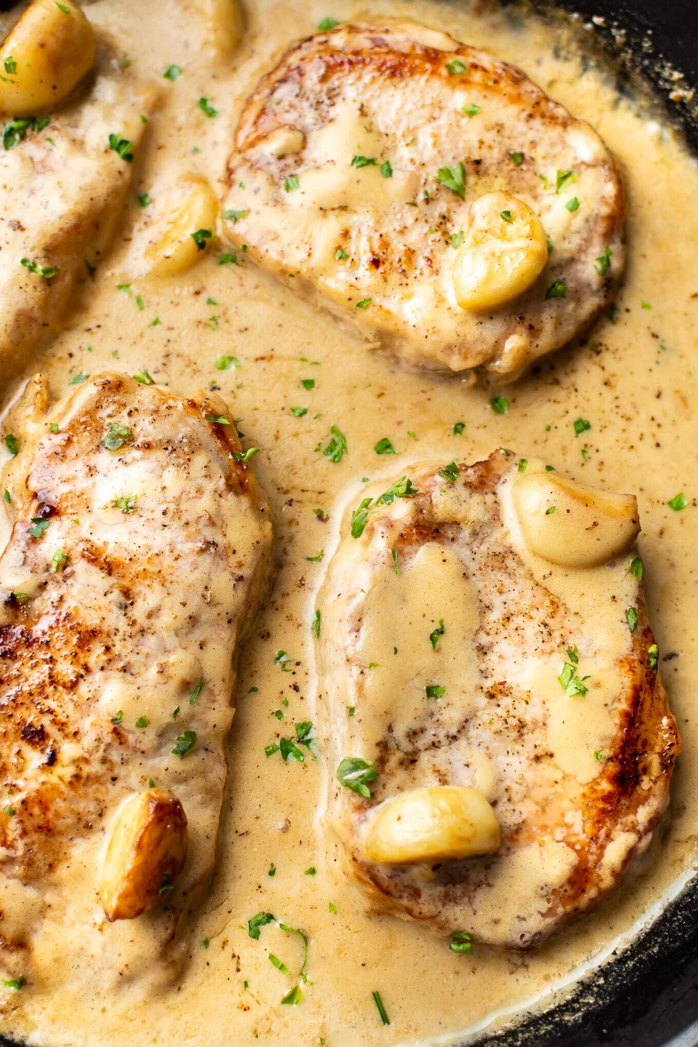 Creamy Garlic Pork Chops