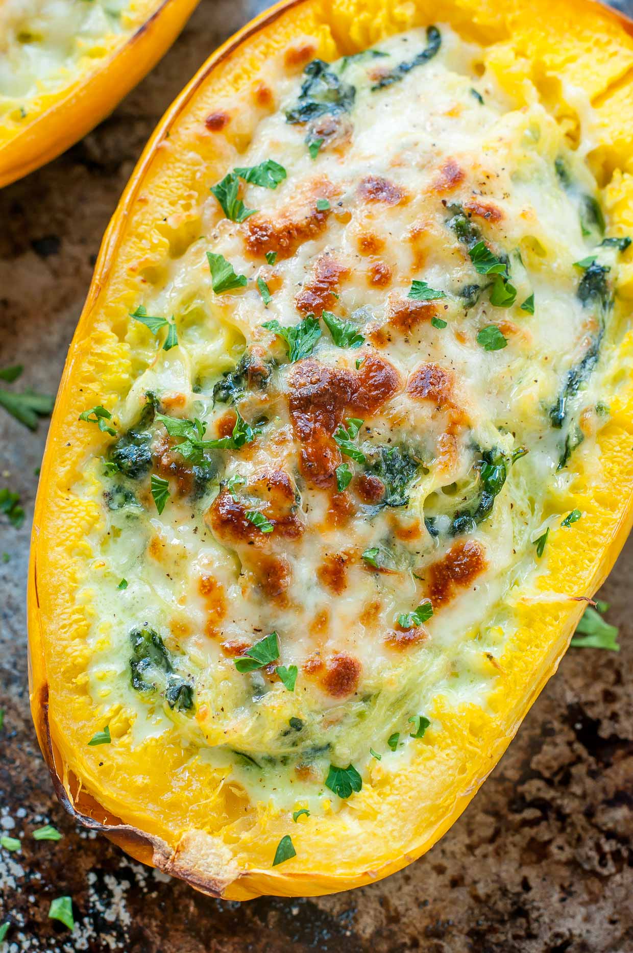 CHEESY GARLIC PARMESAN SPINACH SPAGHETTI SQUASH