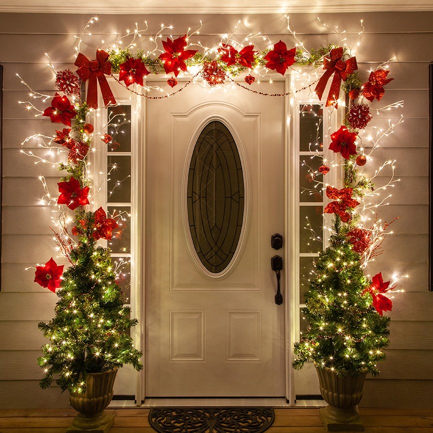 20 Christmas Door Decorations